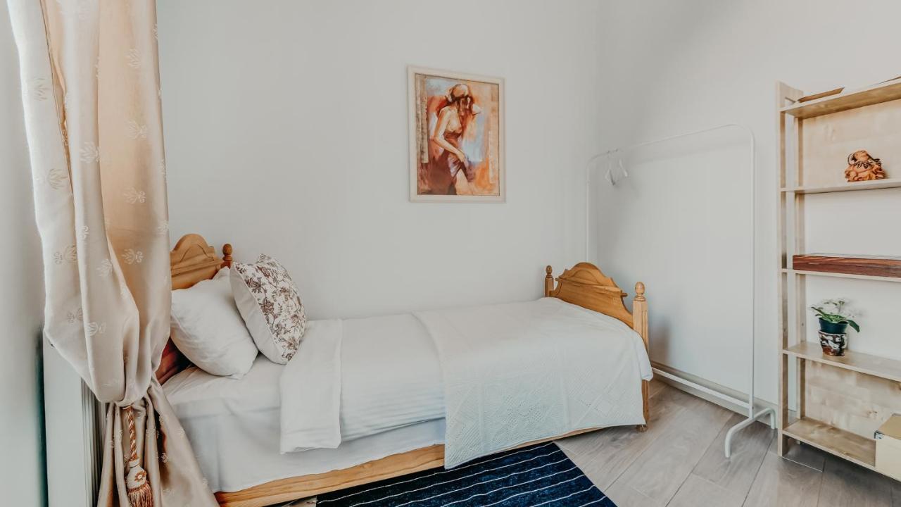 Spacious - 140 Square Meters Apartment, Vilnius City Centre Екстериор снимка